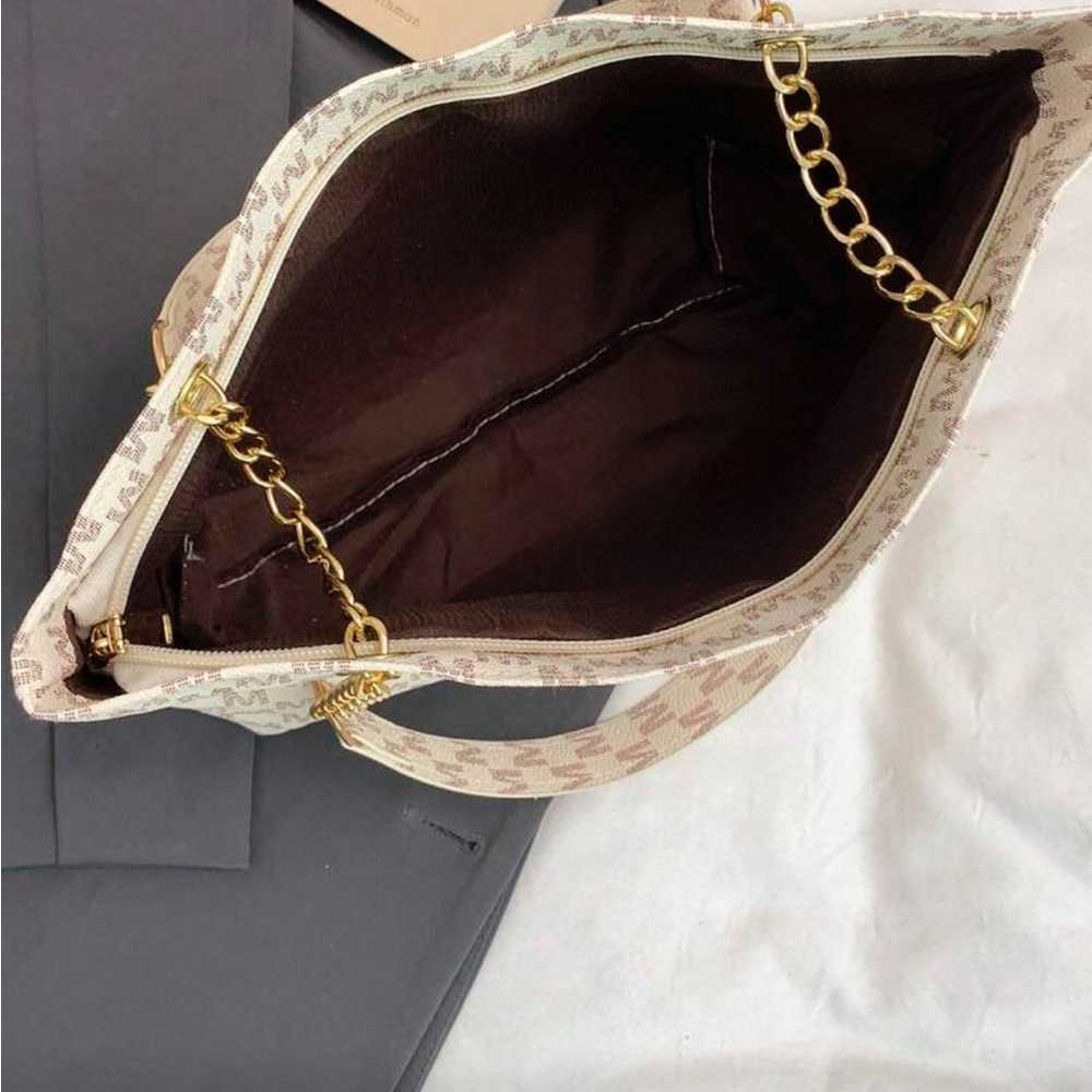 ⚠️Clearance Patterned Chain Shoulder Tote Bag With Gold Accents - Picture 9 of 9